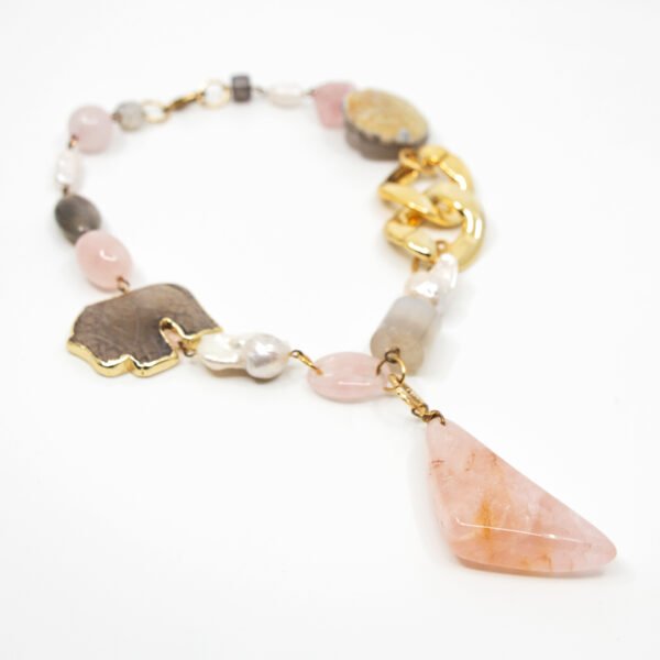 Collar elefante piedras naturales rosa