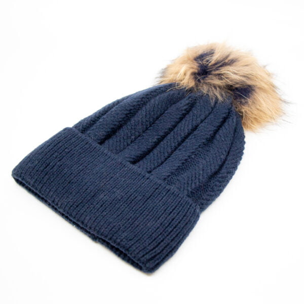 Gorro con pompón azul marino