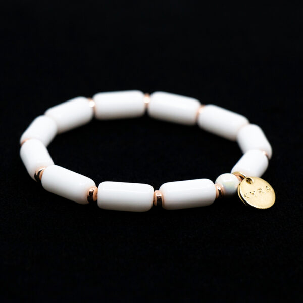 Pulsera elástica de cristales con forma de cubo